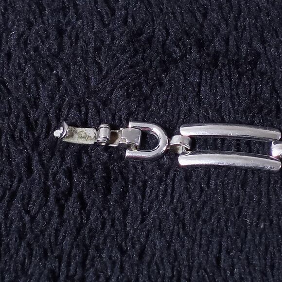 Vintage Monet Bracelet Silver Tone Folding Clasp Design #1062 - Picture 2 of 5